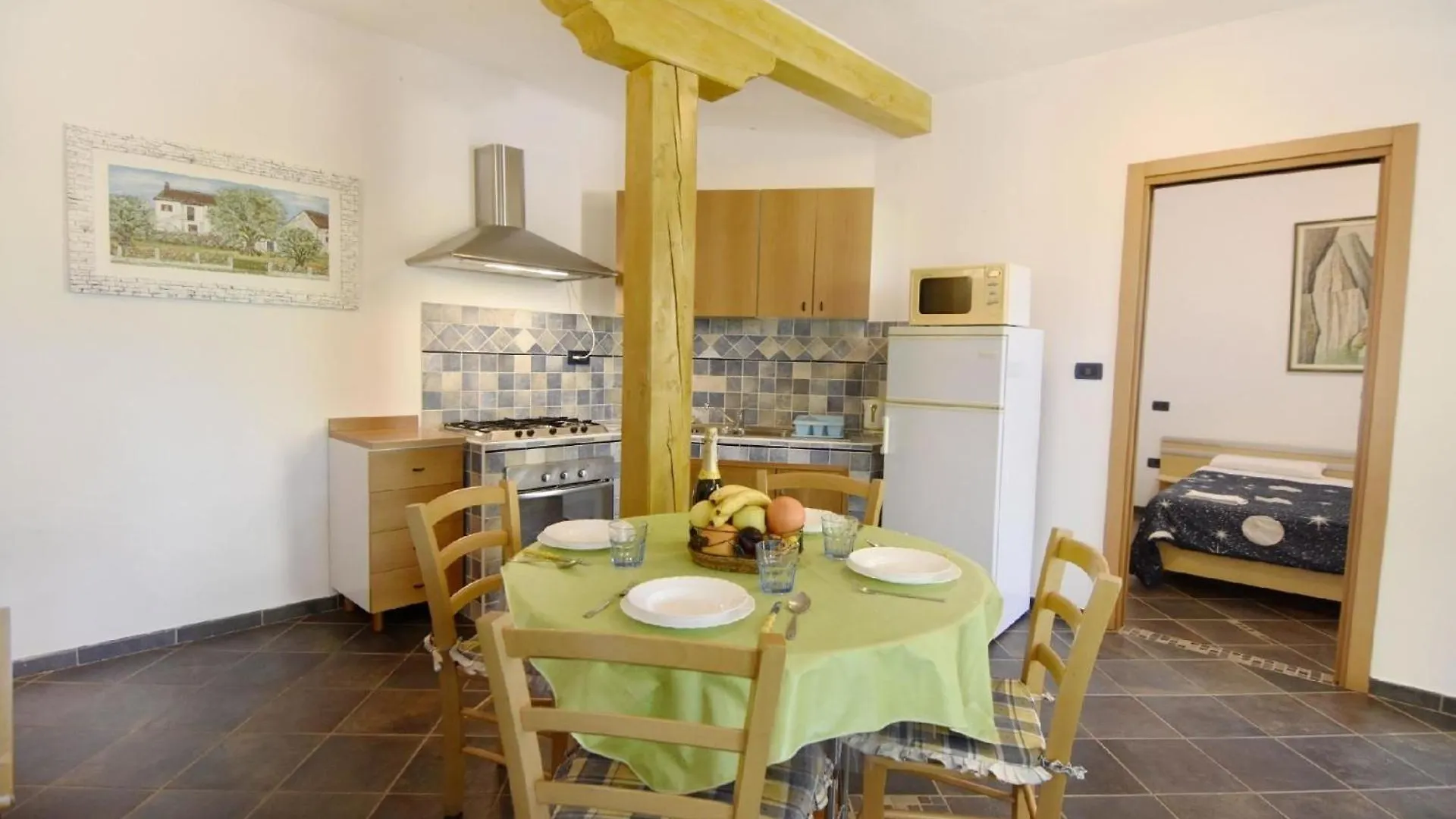 Einfache Wohnung In Der Naehe Des Strandes Punta Umag Apartment